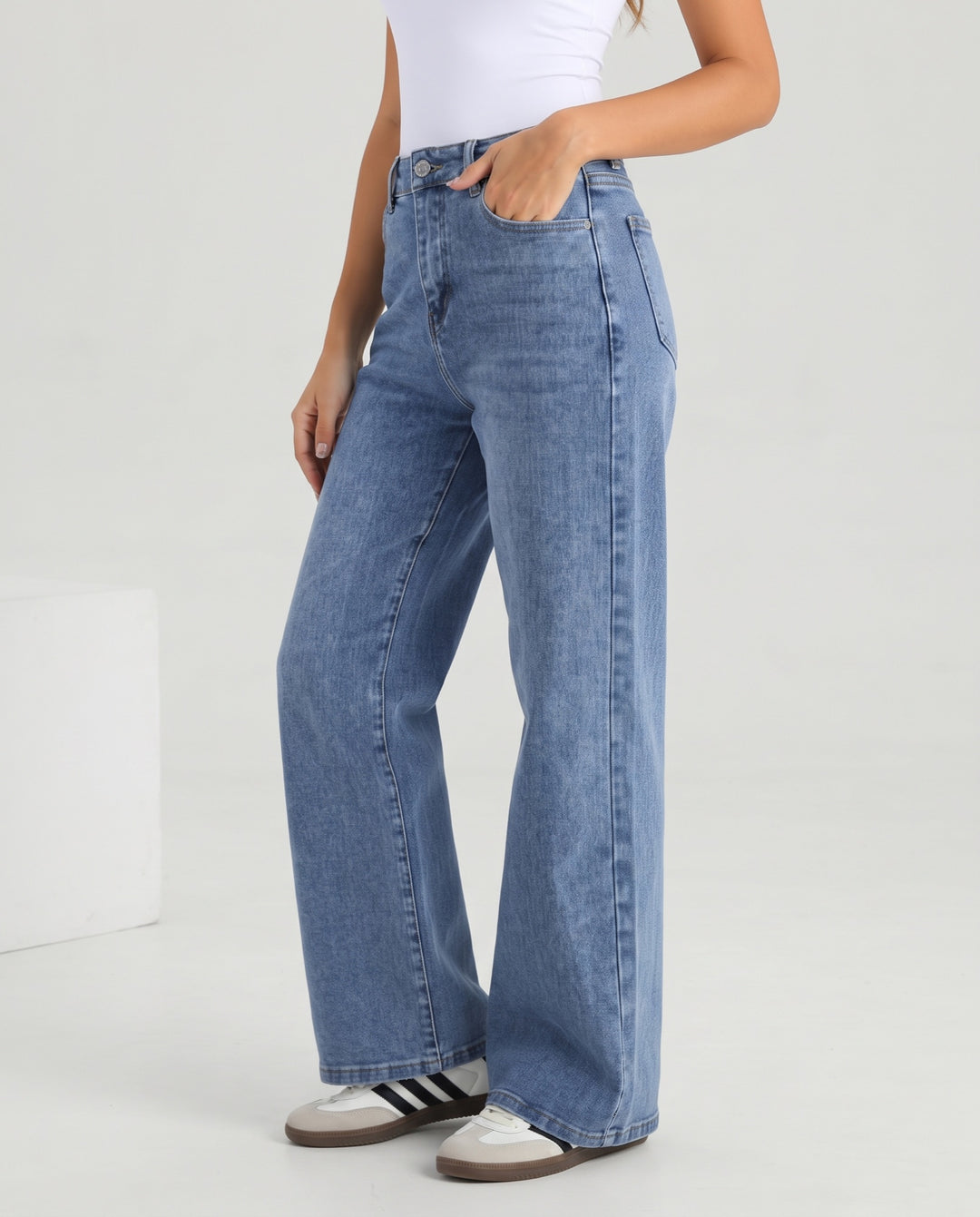 High-Waist Wide-Leg Stretch Jeans - NOÉLLA