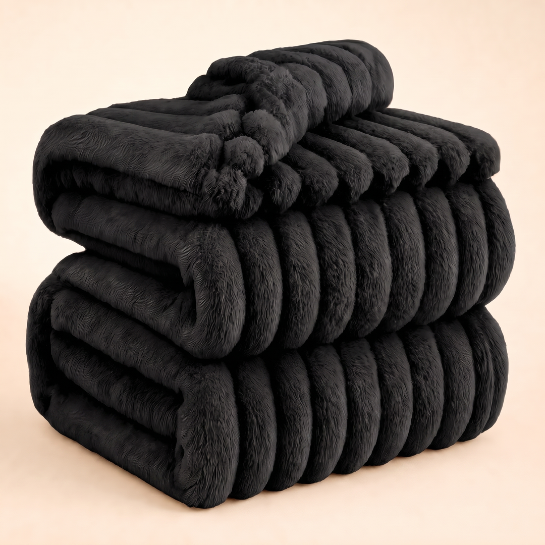 NOÉLLA Dreamland Blanket in Black - NOÉLLA