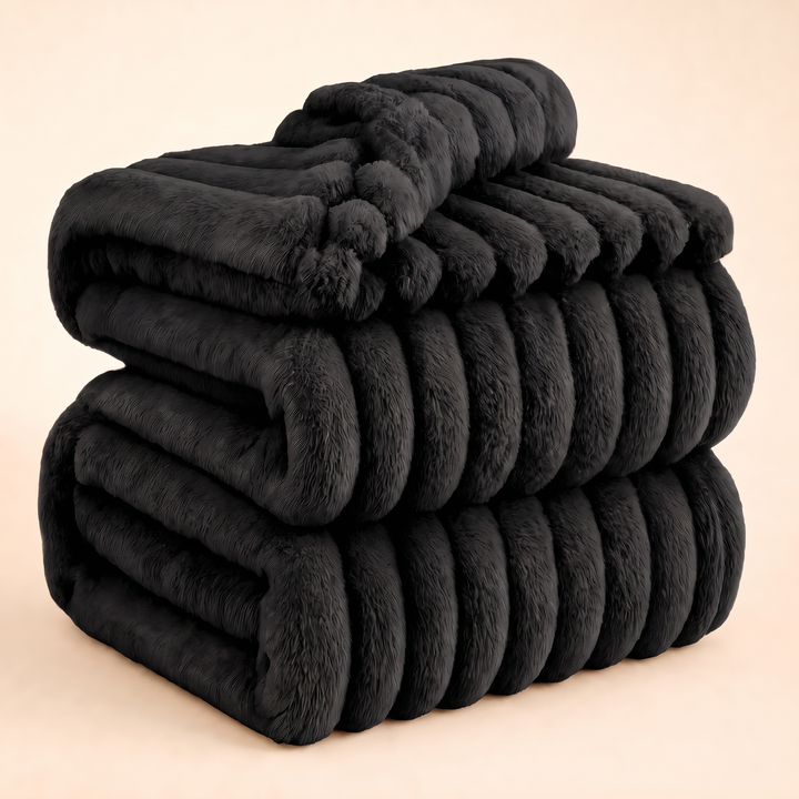 NOÉLLA Dreamland Blanket in Black - NOÉLLA