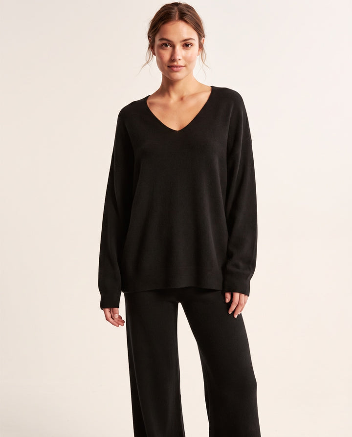 V-Neck Lounge Pullover