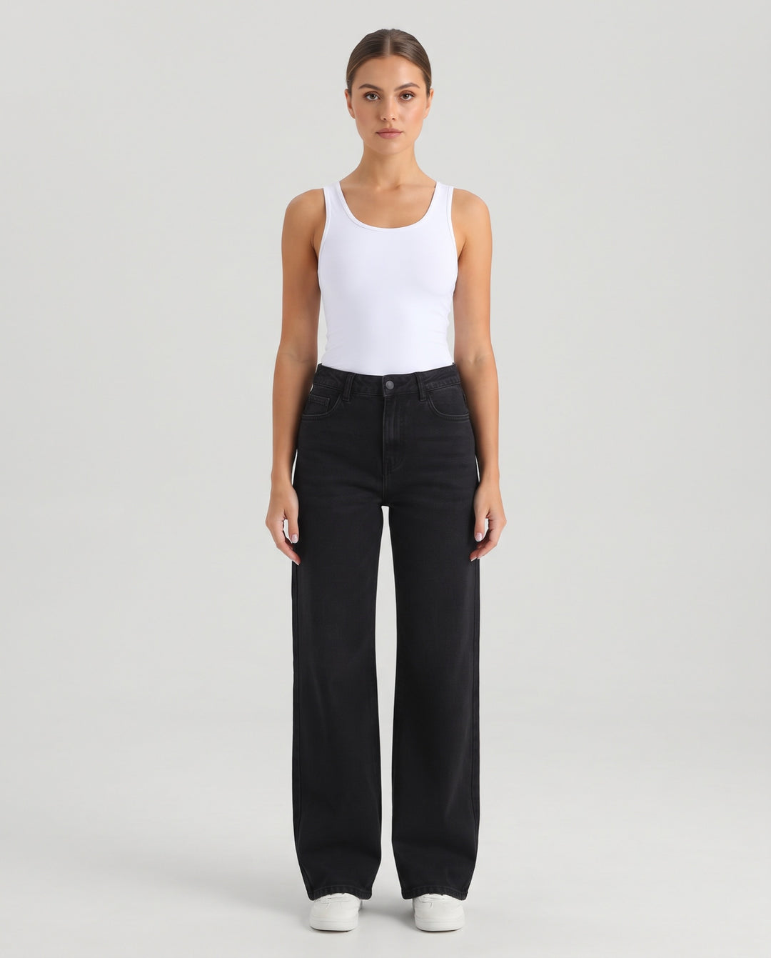 High-Waist Wide-Leg Stretch Jeans in Black - NOÉLLA